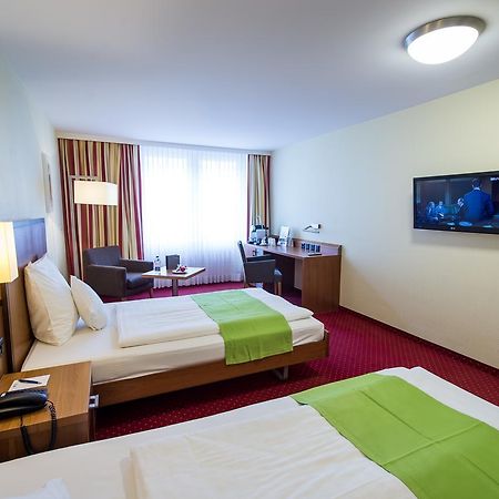 Best Western Plus Hotel Bahnhof Schaffhausen Bagian luar foto